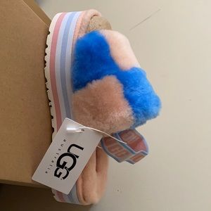 UGG SLIDES